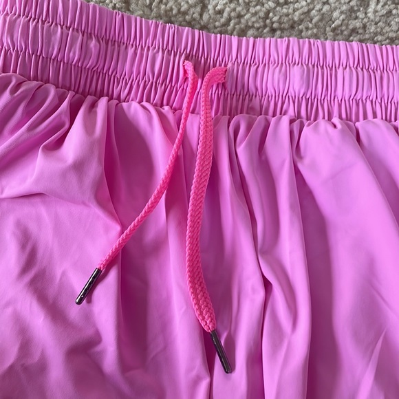 Pink butterfly shorts - Picture 3 of 3